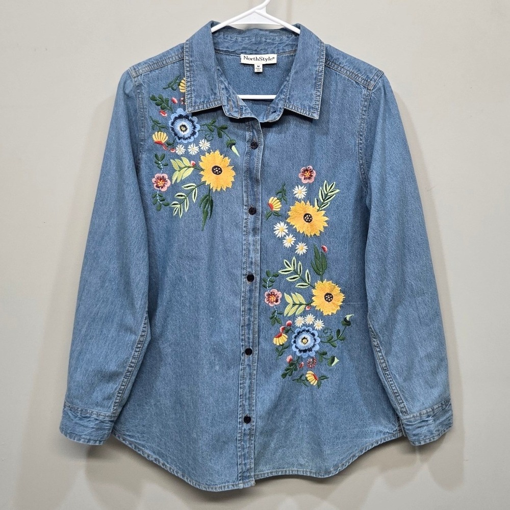 North Style Embroidered Floral Denim Shirt Medium Blue Cottagecore Boho Western